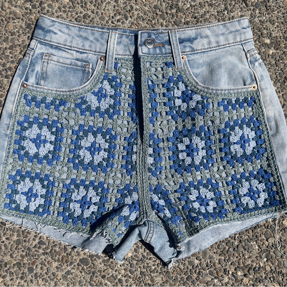 WILD FABLE CROTCHET JEAN SHORTS NWOT 0